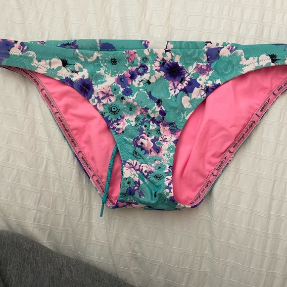 NWOT, Missy Franklin Bikini, top and bottom size L - Picture 5 of 7